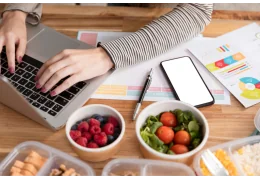 Les Meilleurs Snacks pour Booster l'Énergie et la Productivité au Travail : Le Guide Ultime